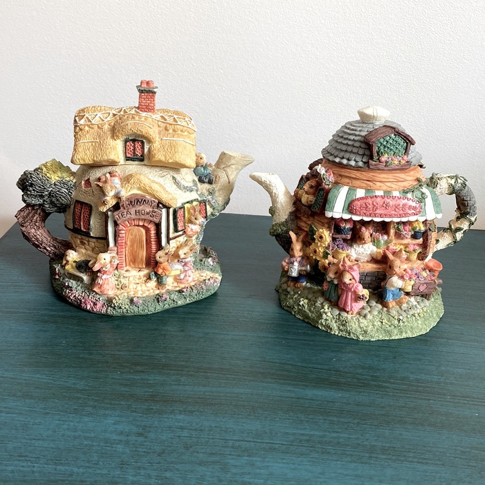 Set of hand painted bunny house piggy bank - classic
